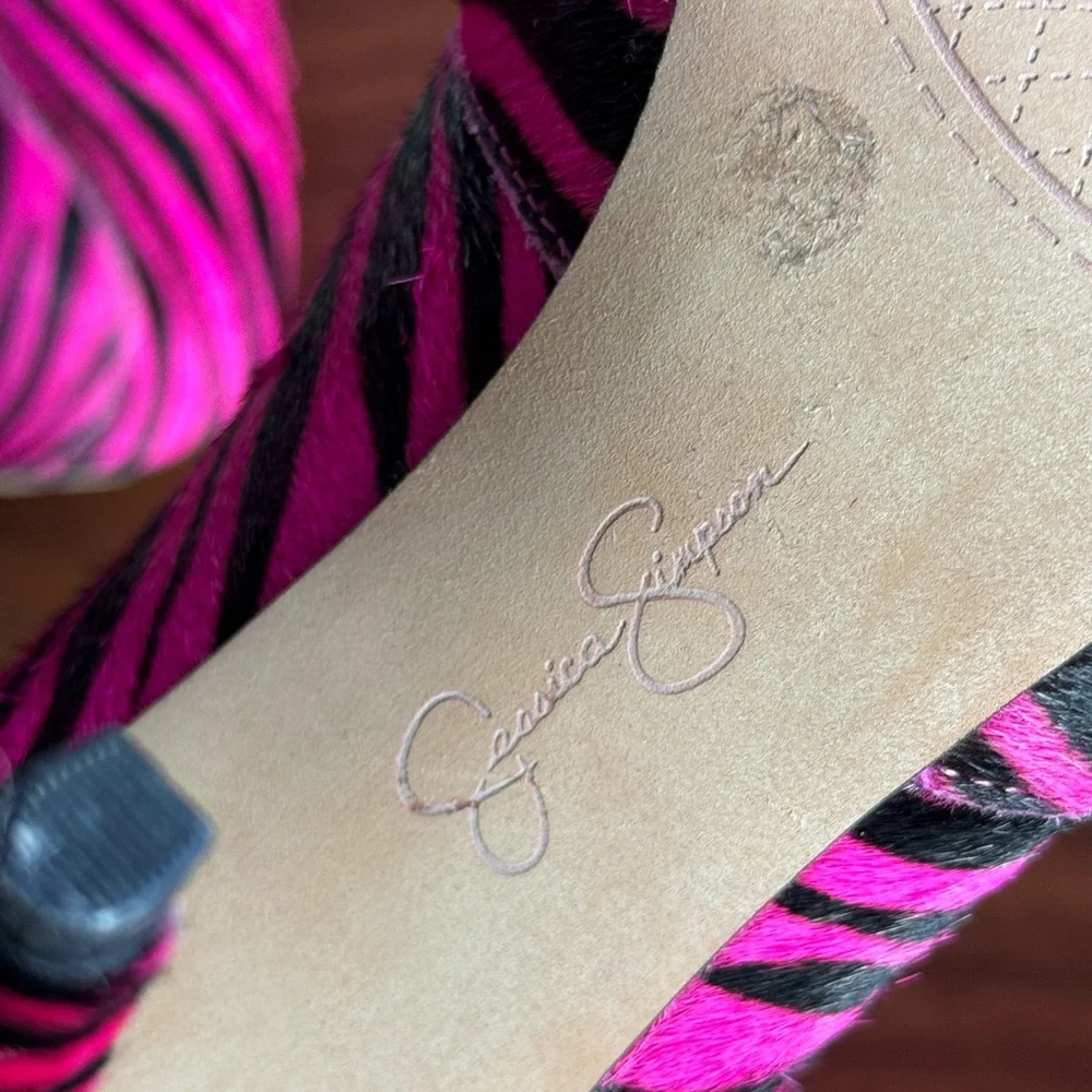 Fuchsia Zebra Print Heeled Booties, Size 8 - Picture 7 of 9